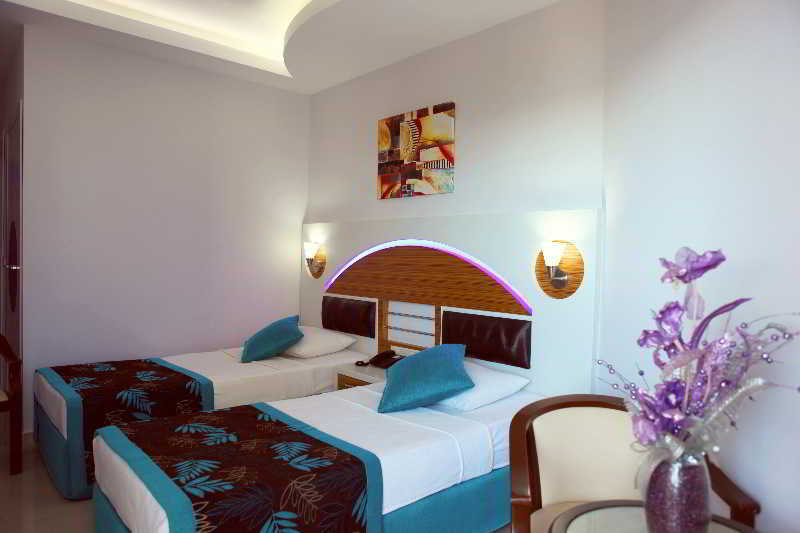 Gural Hotell 3*